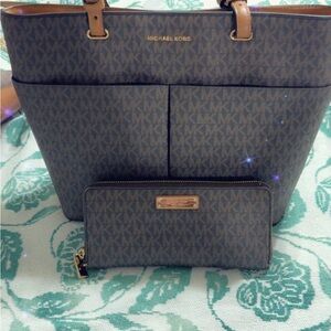Michael Kors Signature Brown Tote and Wallet